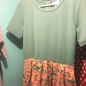 Lularoe amelia